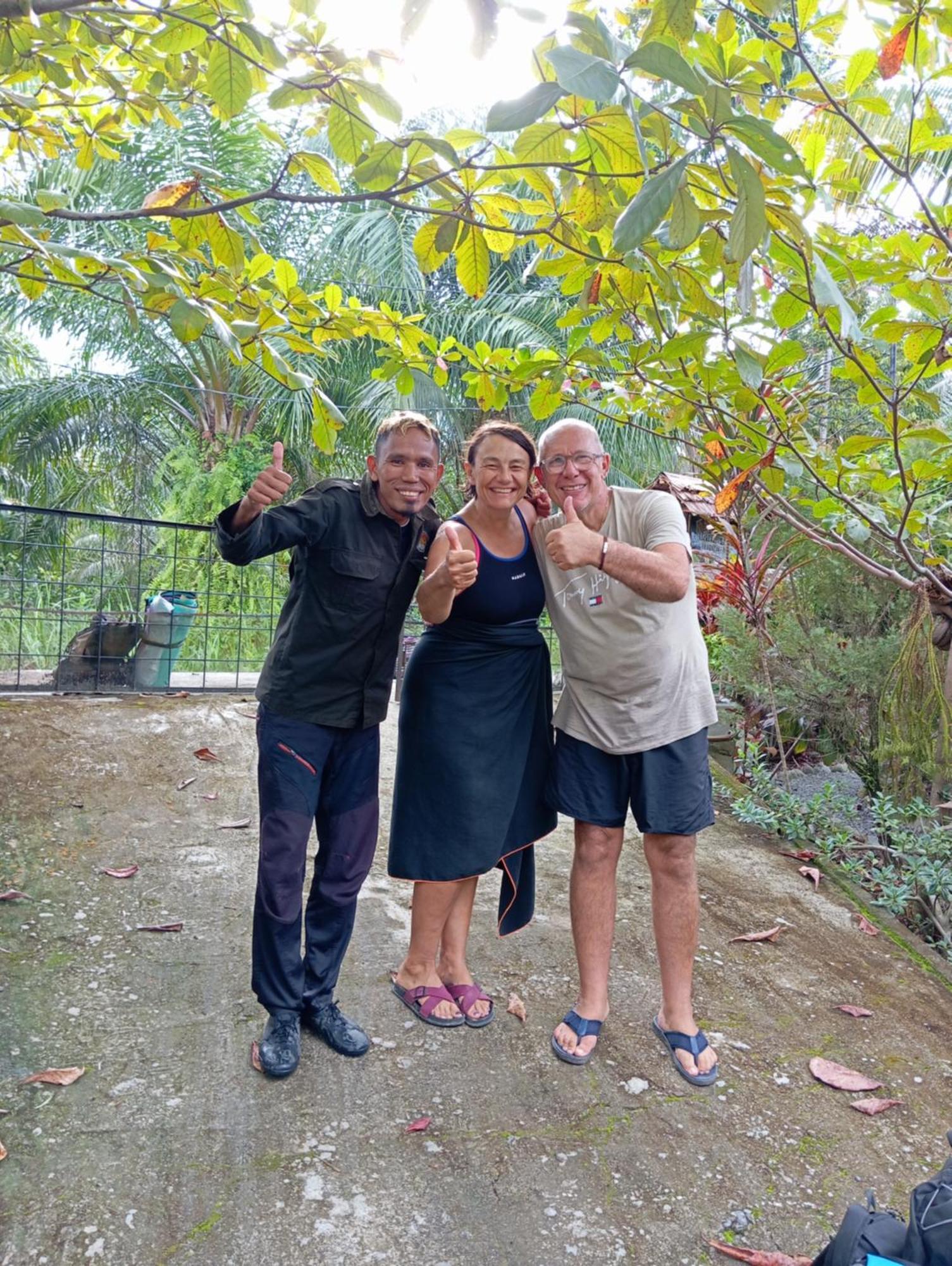 Magpie Homestay & Jungle Trekking Only For Guest Trekking With Us Bukit Lawang Exterior photo