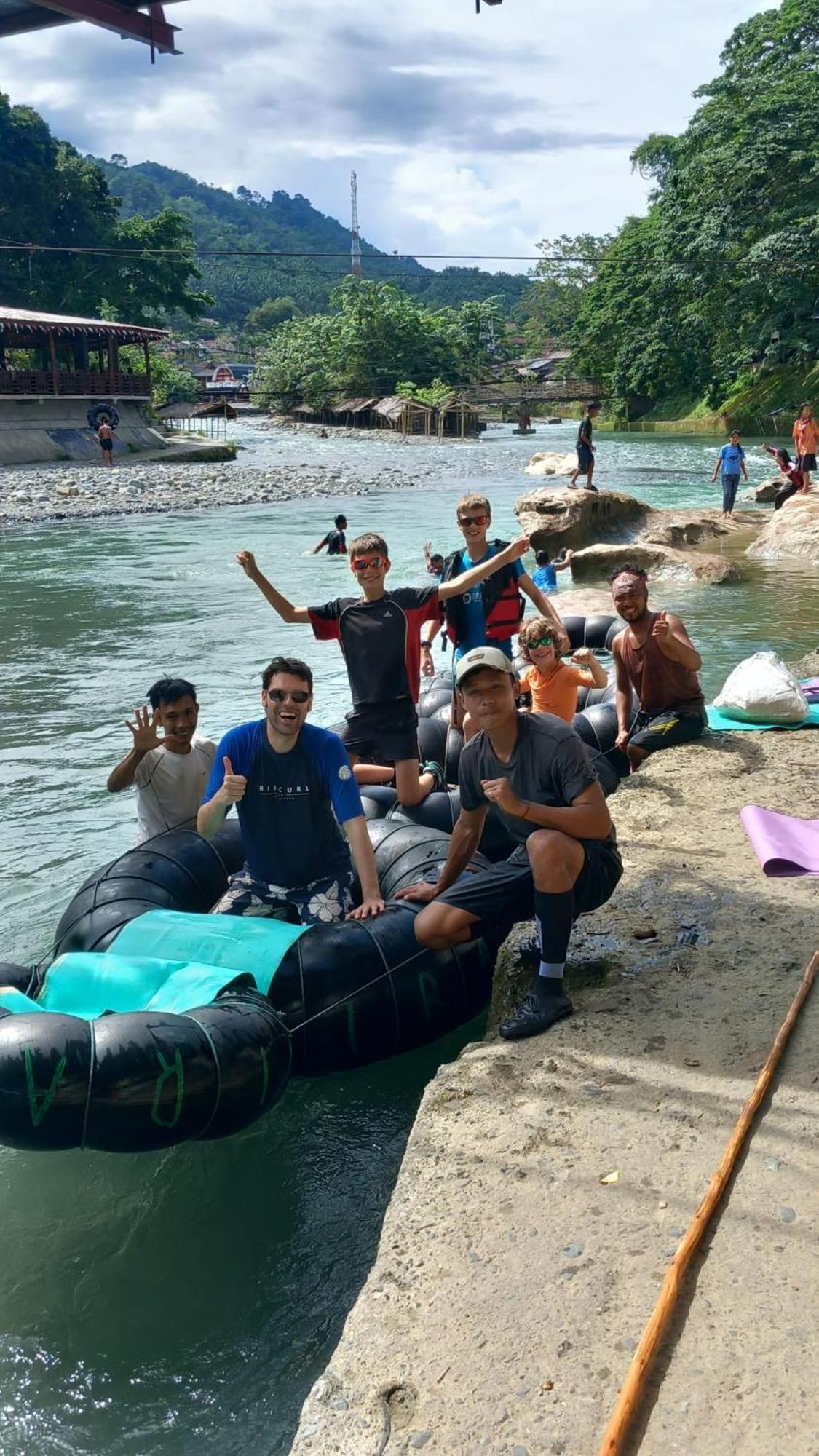 Magpie Homestay & Jungle Trekking Only For Guest Trekking With Us Bukit Lawang Exterior photo